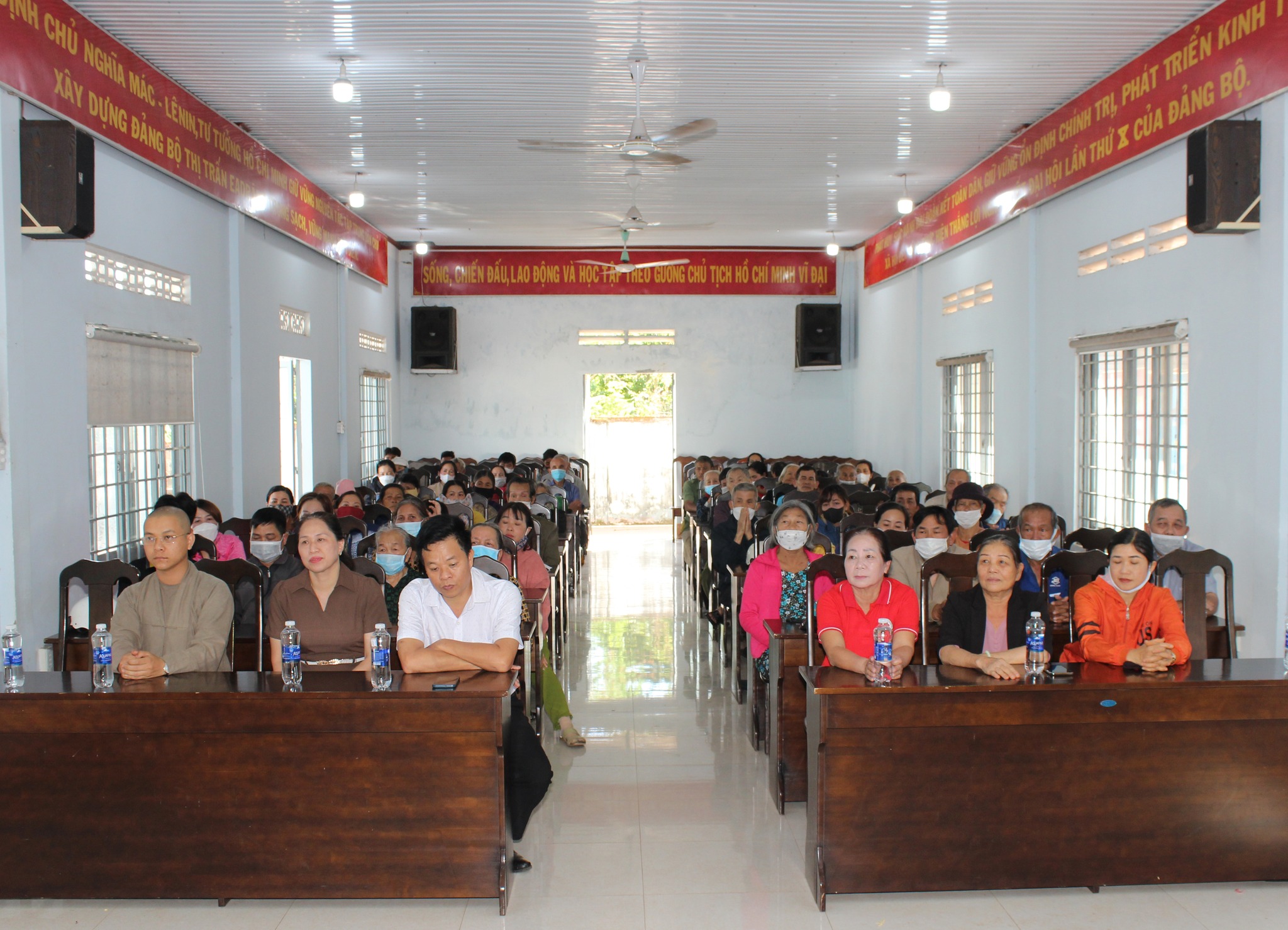UBND thị trấn Ea Drăng tổ chức Chương trình Tết nhân ái – Xuân Giáp Thìn 2024